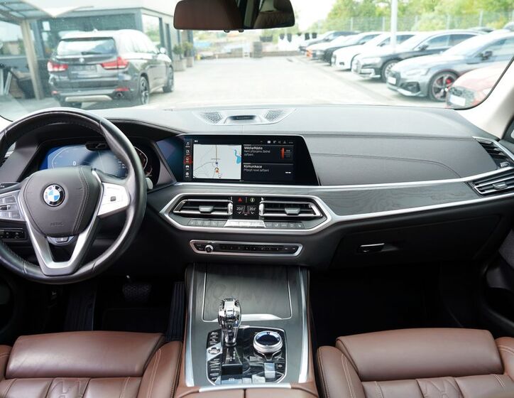 BMW X7 37