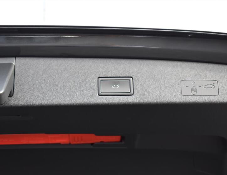 Volkswagen Golf 13
