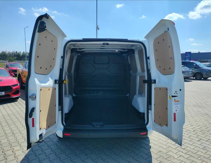 Ford Transit Custom 10