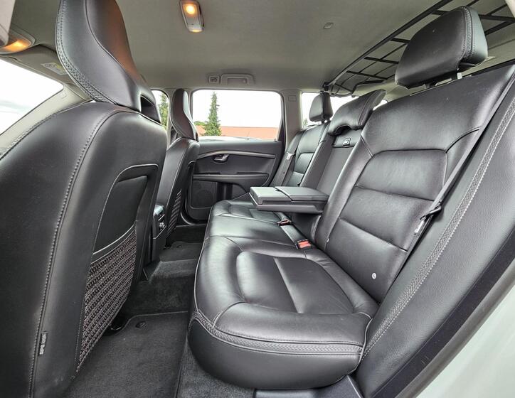 Volvo XC70 41