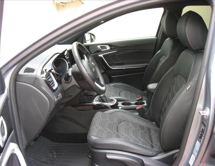 KIA Ceed 12