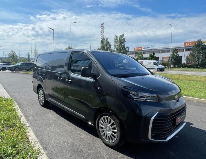 Toyota ProAce 8