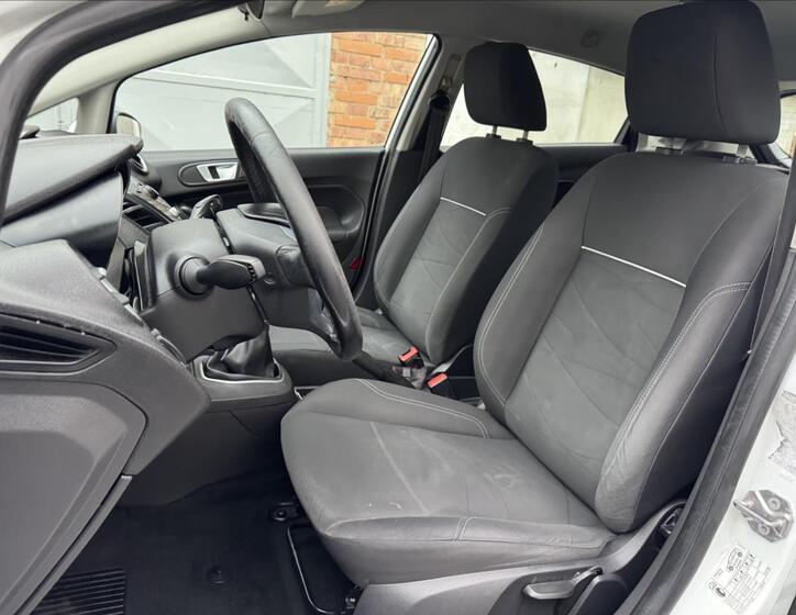 Ford Fiesta 23