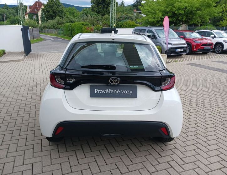 Toyota Yaris 5