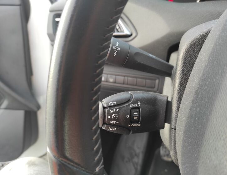 Peugeot 308 16