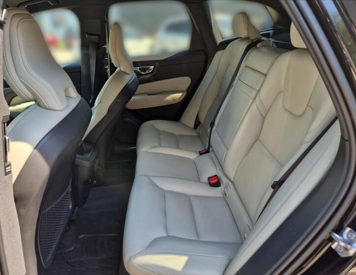 Volvo XC60 10