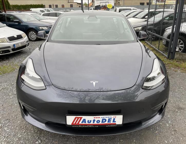 Tesla Model 3 10