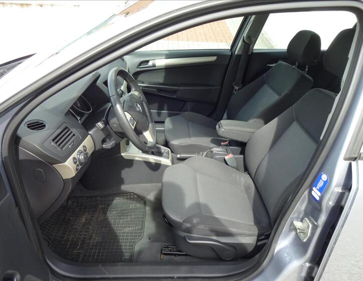 Opel Astra 16