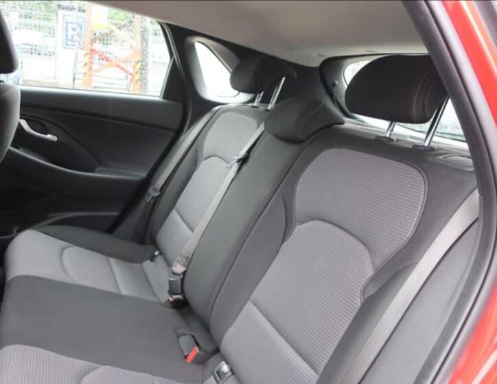 Hyundai i30 13