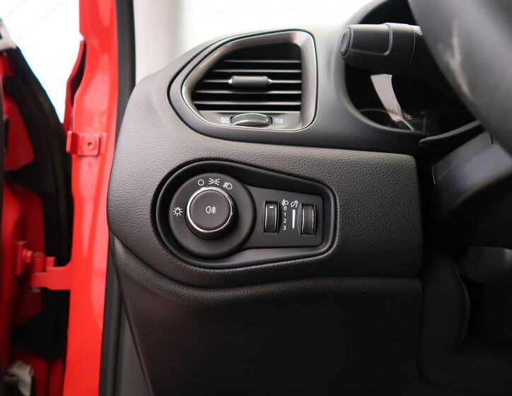 Jeep Renegade 14