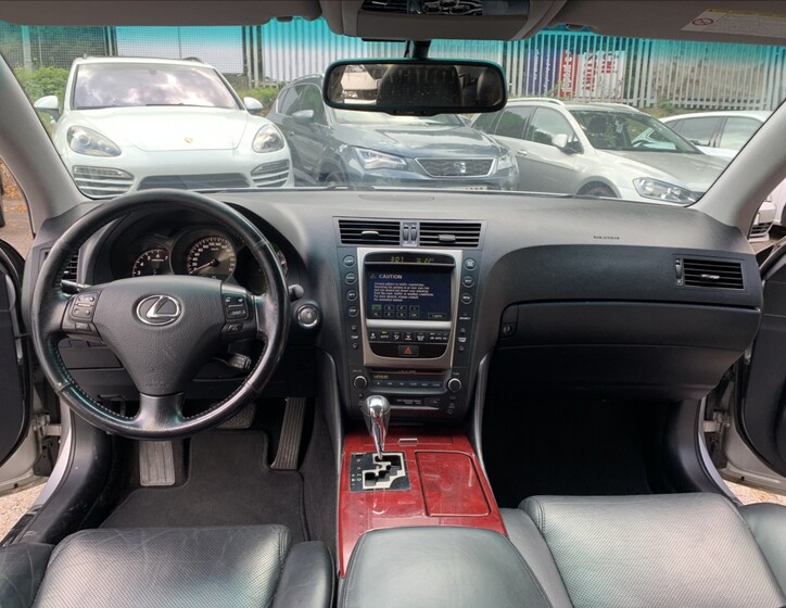 Lexus GS 300 9