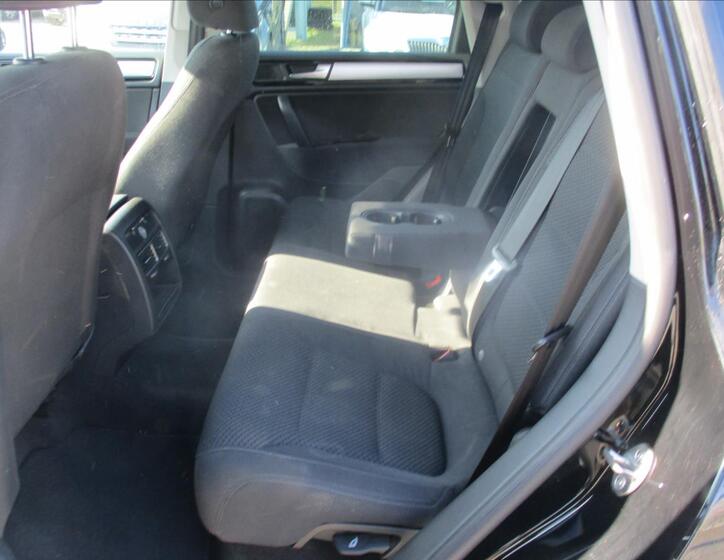 Volkswagen Touareg 8