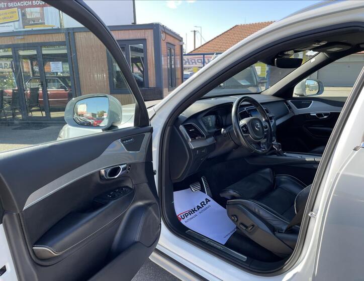Volvo XC90 9