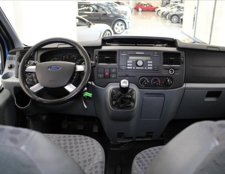 Ford Transit 8