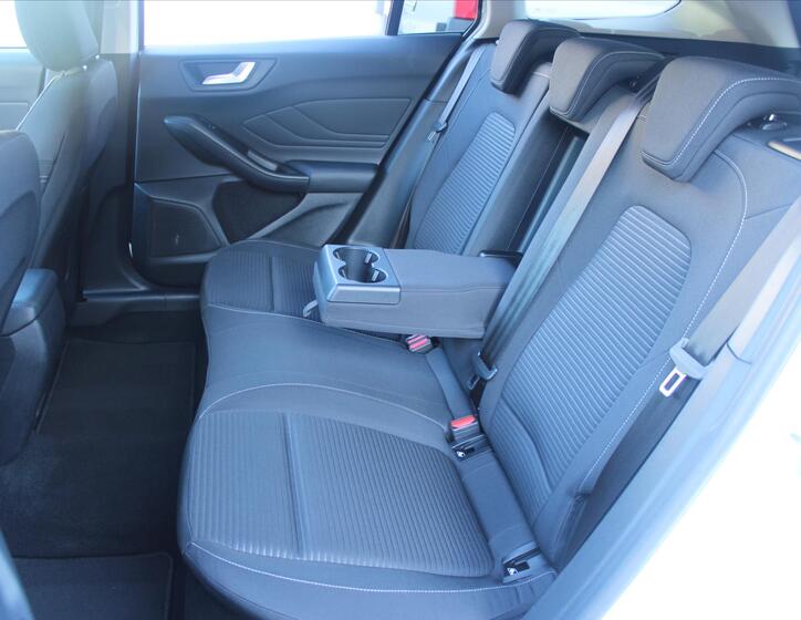 Ford Focus 10