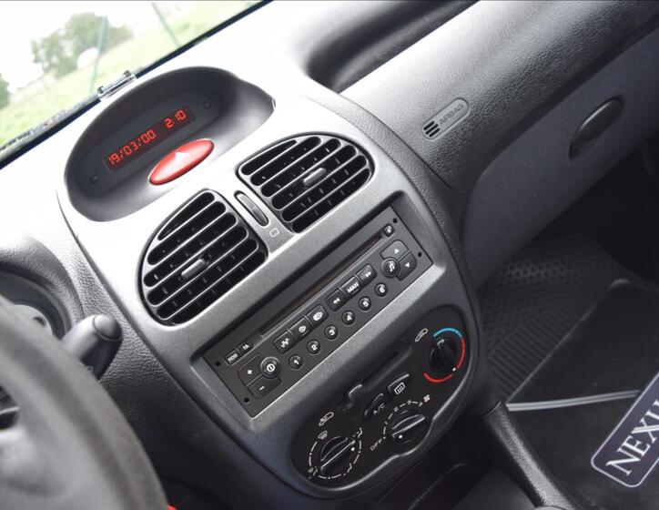 Peugeot 206 37