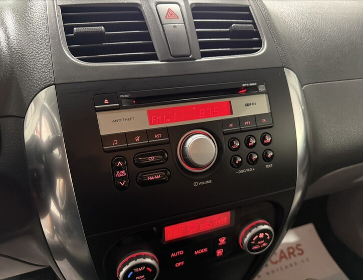 Suzuki SX4 11