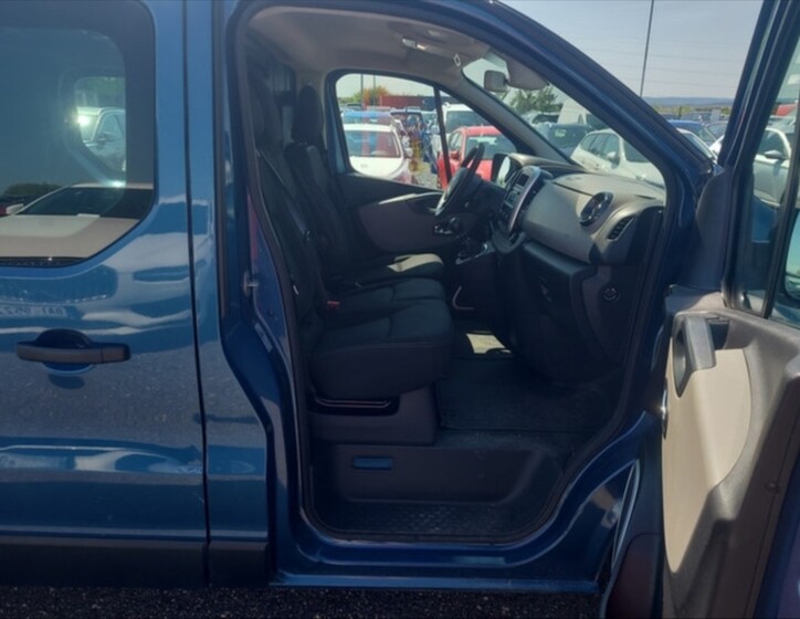 Renault Trafic 4