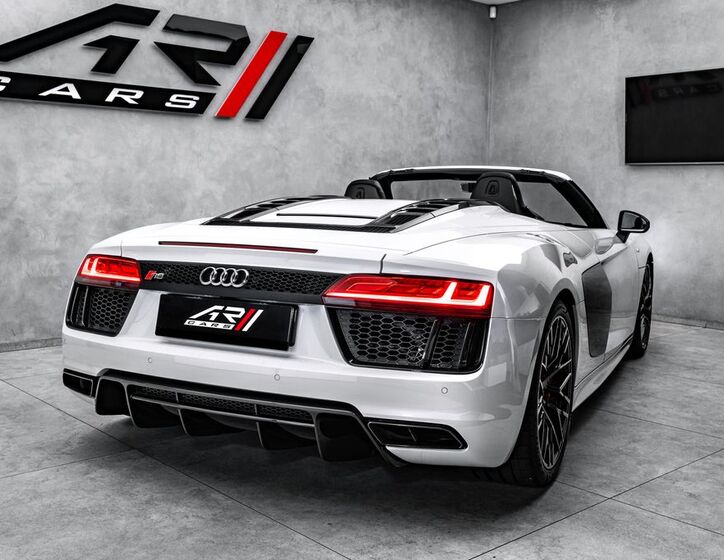 Audi R8 8