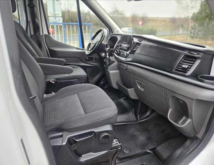 Ford Transit 7