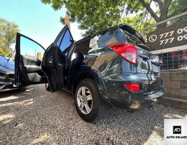 Toyota RAV4 21