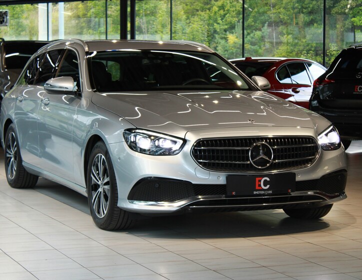 Mercedes-Benz Třídy E 30