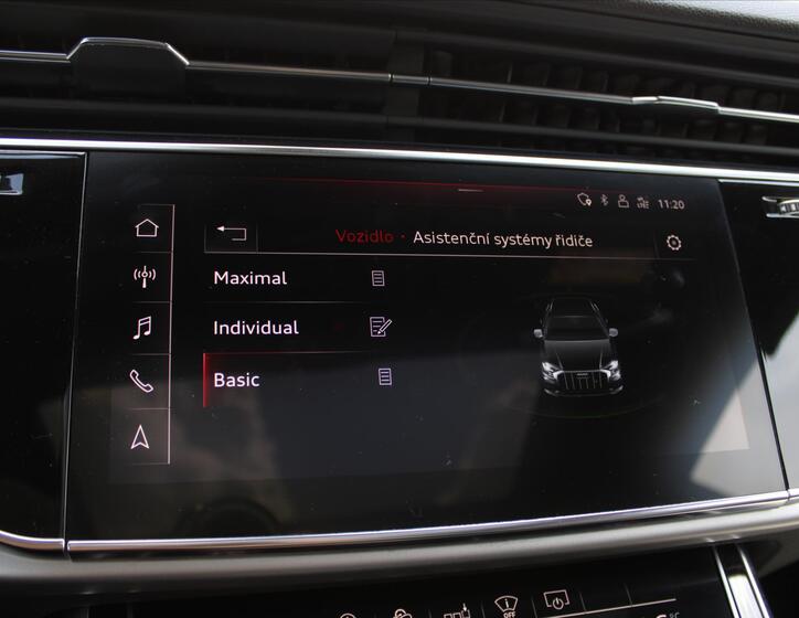 Audi Q8 25