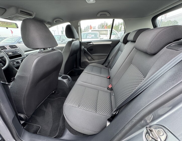 Volkswagen Golf 12