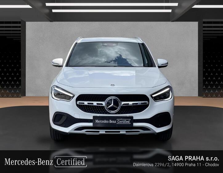 Mercedes-Benz GLA 8