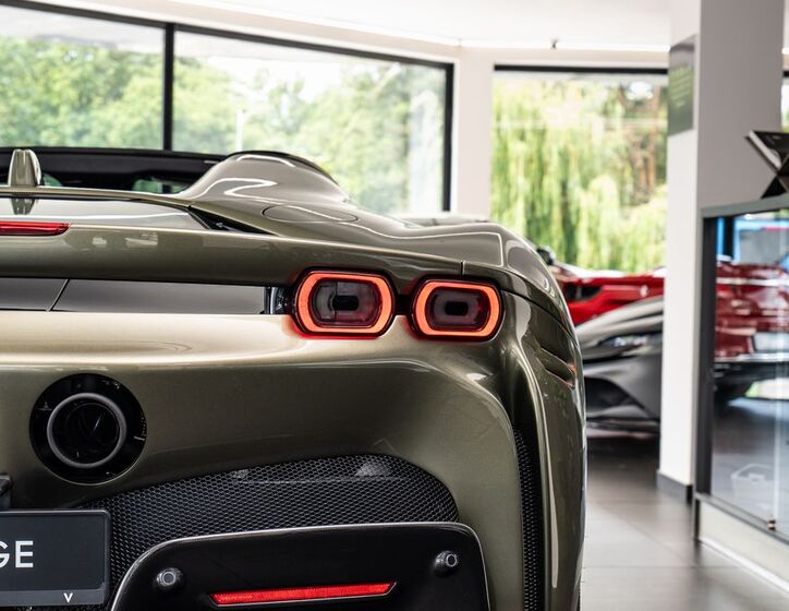 Ferrari SF90 19