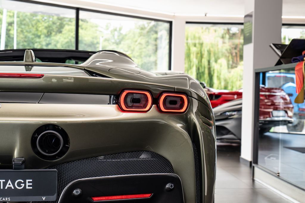 Ferrari SF90