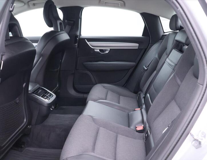 Volvo S90 15