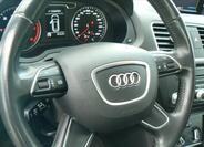 Audi Q3 10