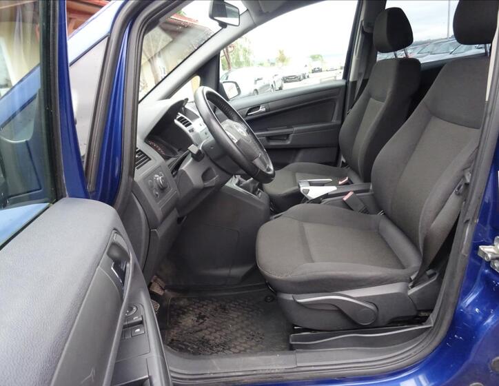 Opel Zafira 10