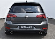 Volkswagen Golf 9