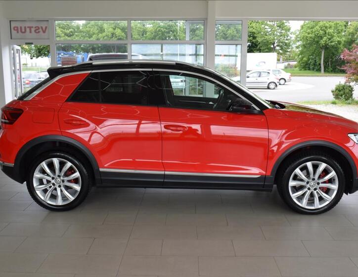 Volkswagen T-Roc 4