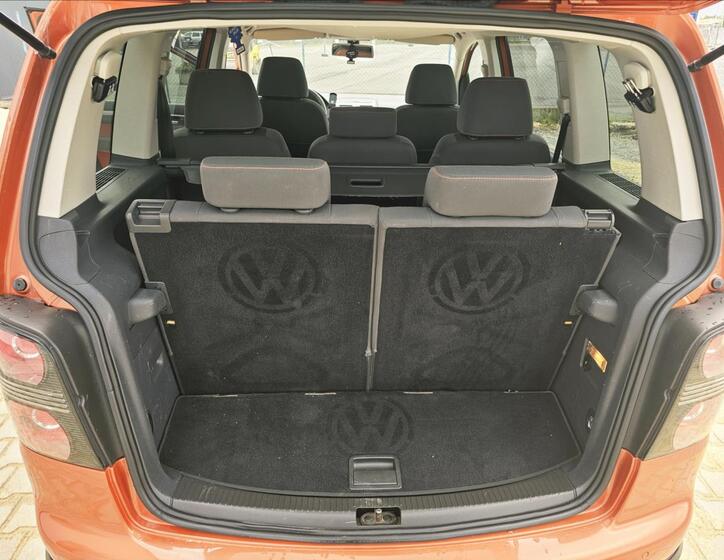 Volkswagen Touran 28