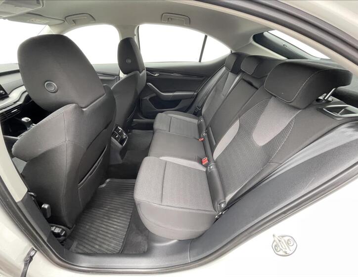 Škoda Octavia 16