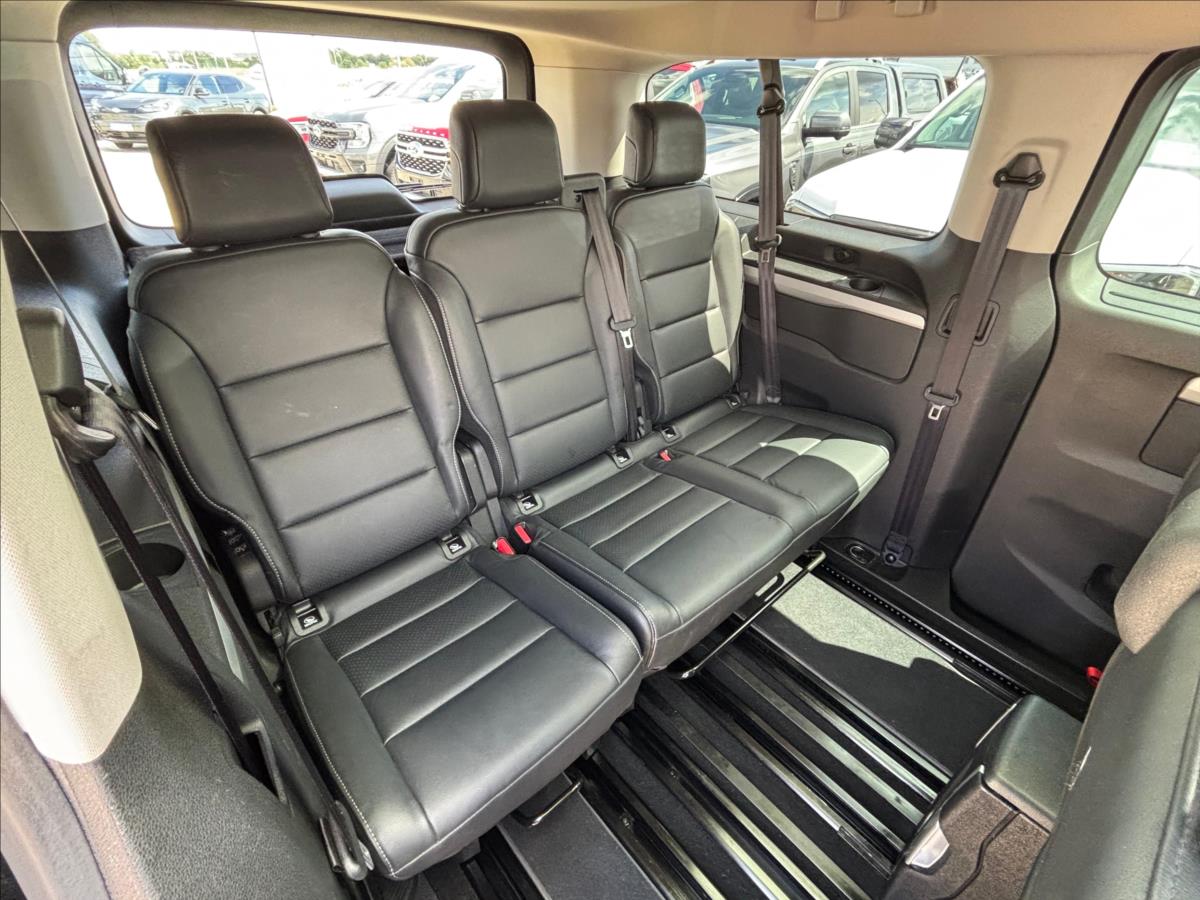 Peugeot Traveller