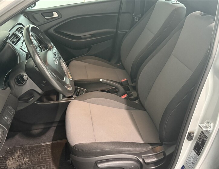 Hyundai i20 7