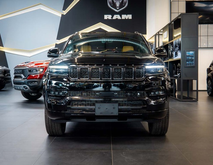 Jeep Grand Wagoneer 12