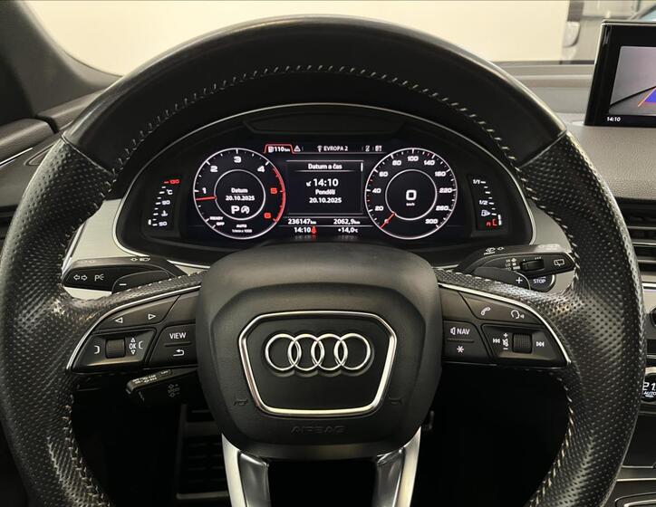 Audi Q7 14