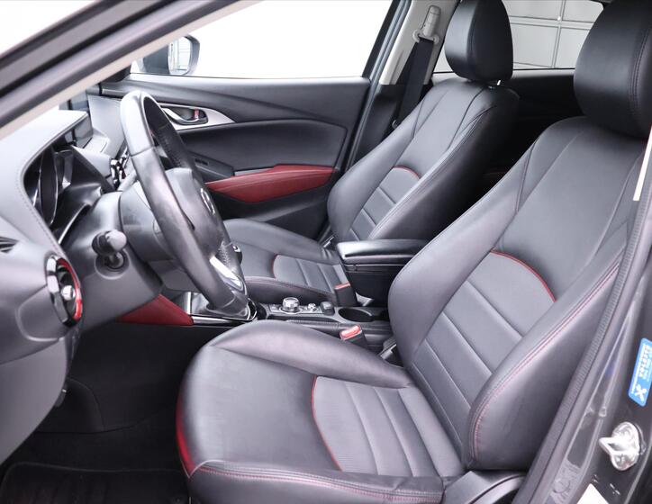 Mazda CX-3 11