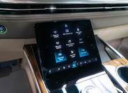 Cadillac Escalade 34