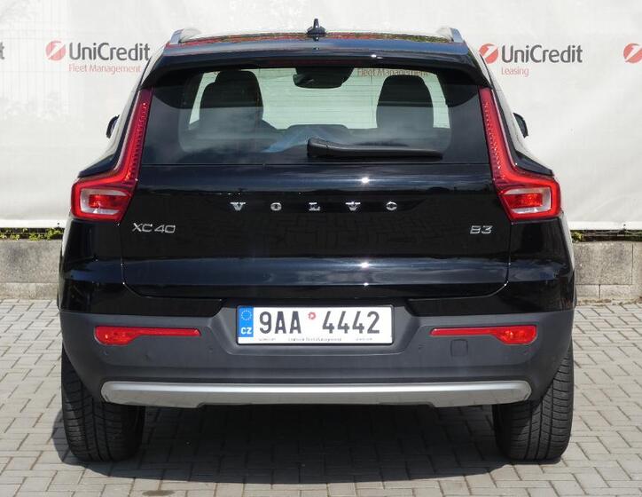 Volvo XC40 4