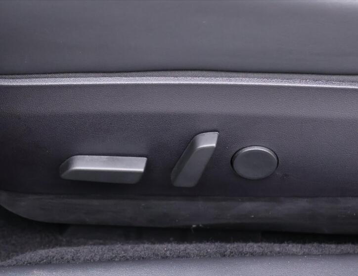 Tesla Model 3 17