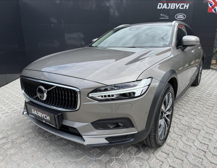 Volvo V90 2