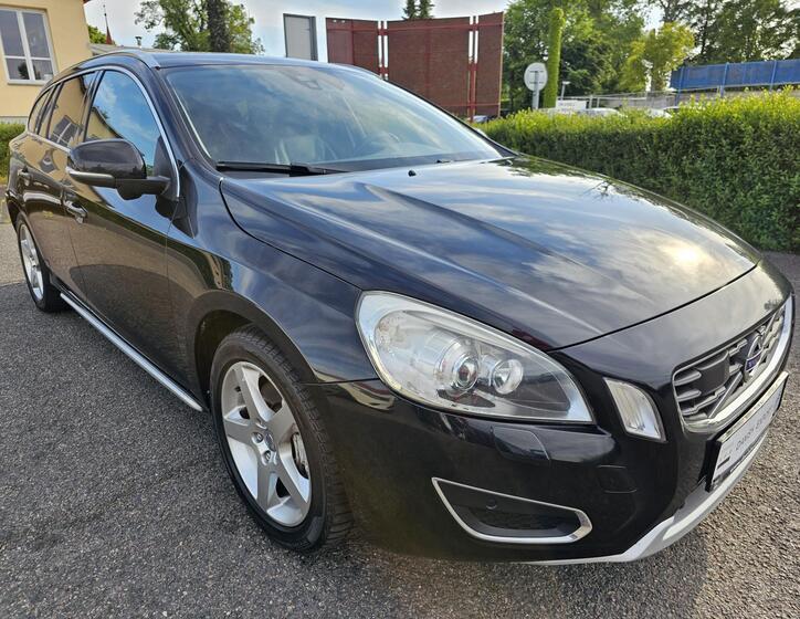 Volvo V60 3