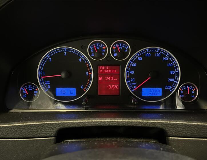 Volkswagen Multivan 10