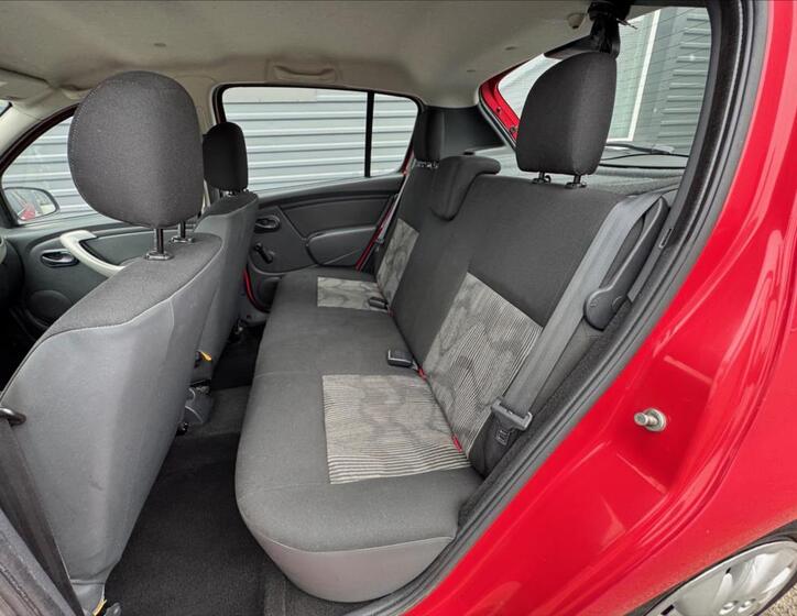 Dacia Sandero 18